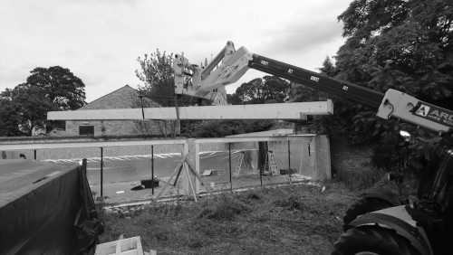 construction of a garden car showroom