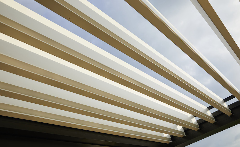 electrical louvred pavilion's blades