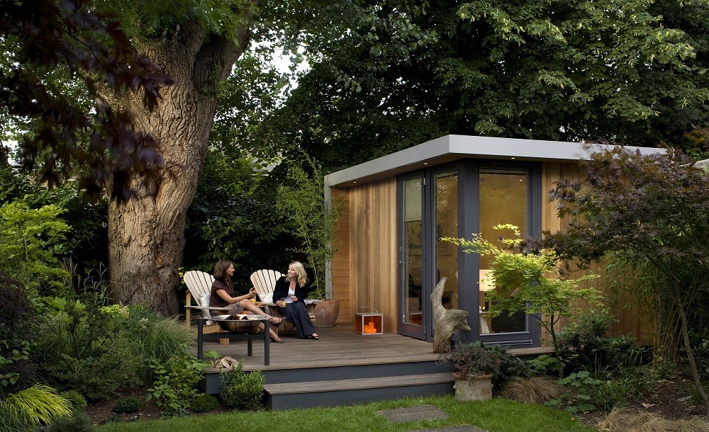 Solo garden office with corner feature