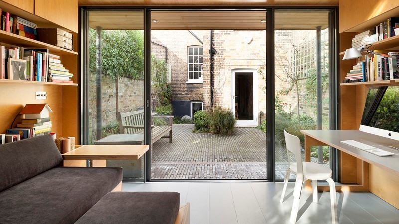 Bespoke outdoor office in a Barnsbury urban garden