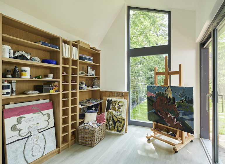 Bespoke artist outdoor studio in Wimbledon