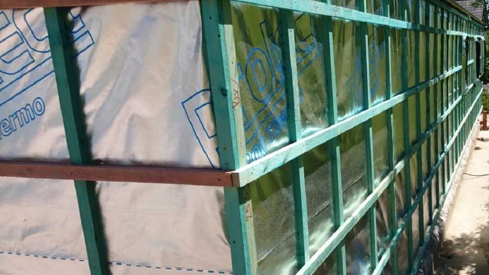 Walls battens for the construction of garden rooms' walls