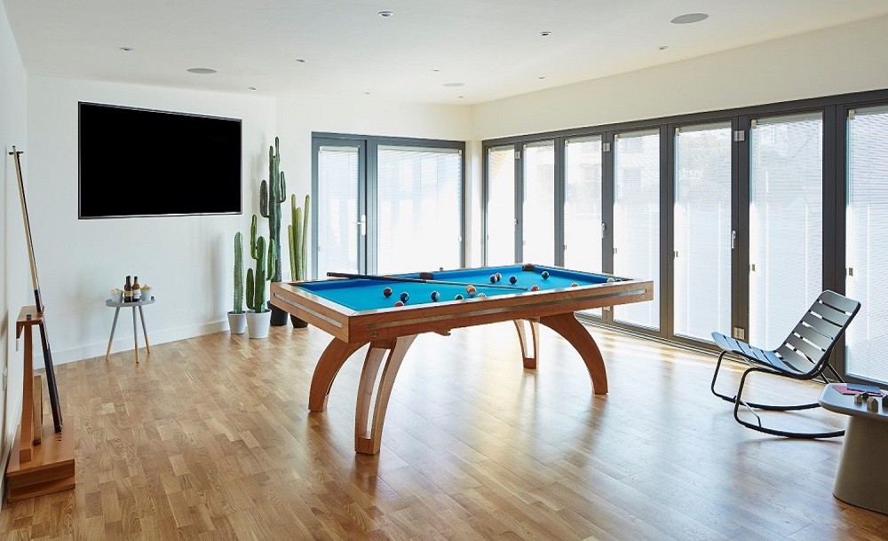 Garden game room