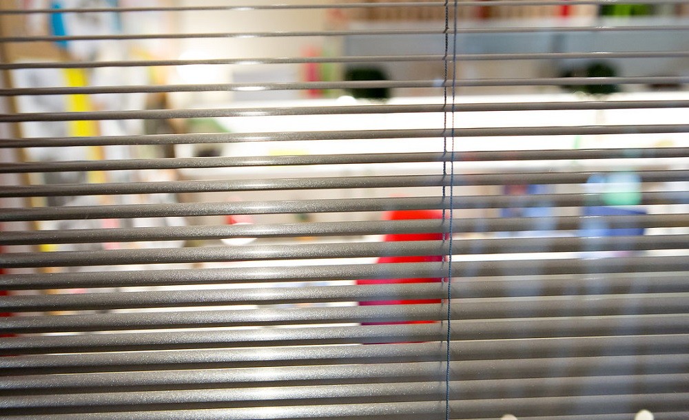 Protect your privacy with integral blinds in your garden room